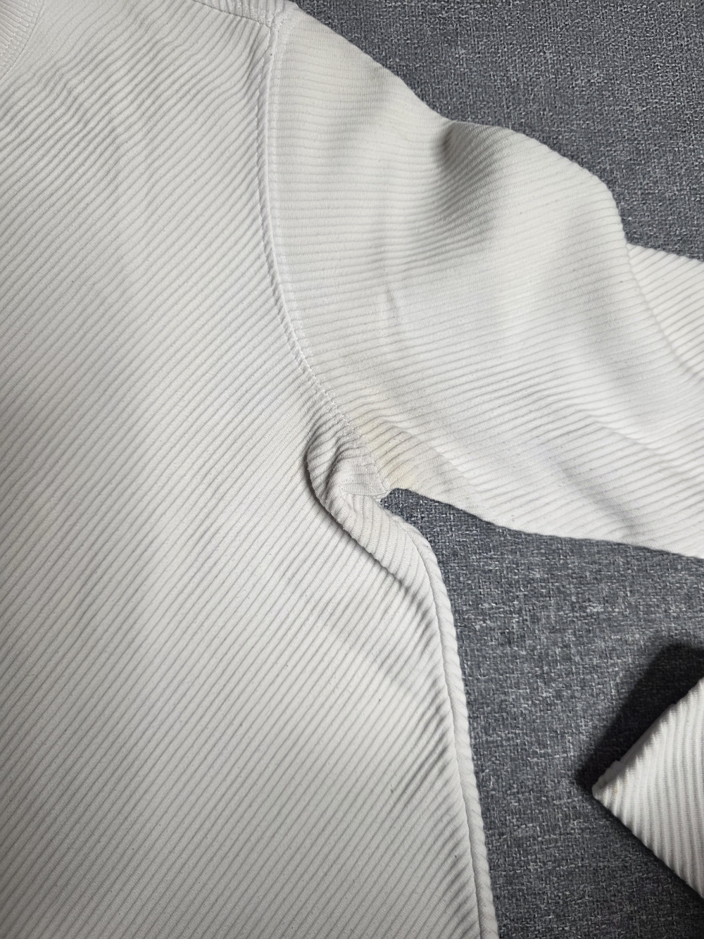 Bershka Off-White Ribbed Long Sleeve Crewneck - Picture 4 of 5